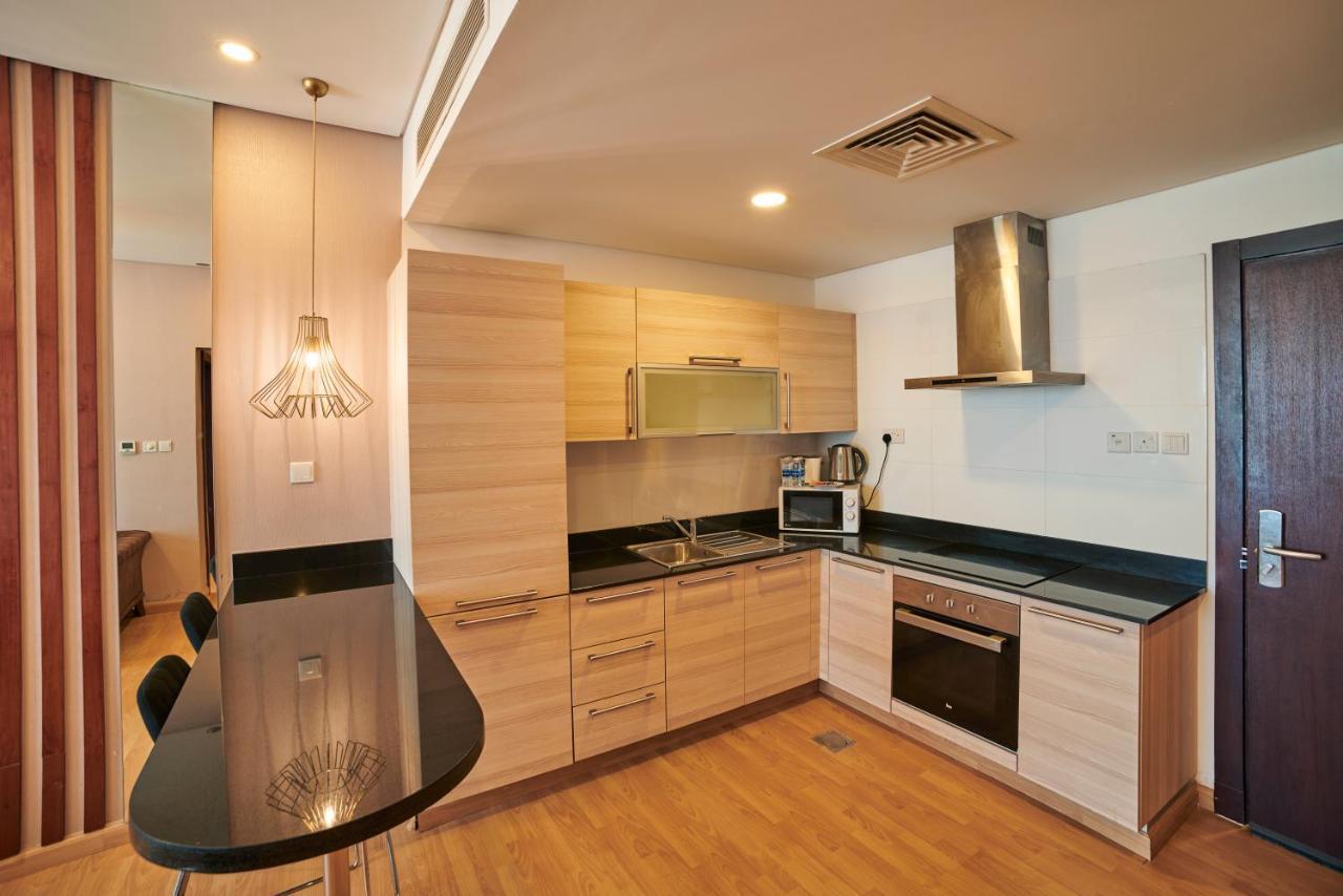 Afaq Tower Apartment Манама Екстериор снимка